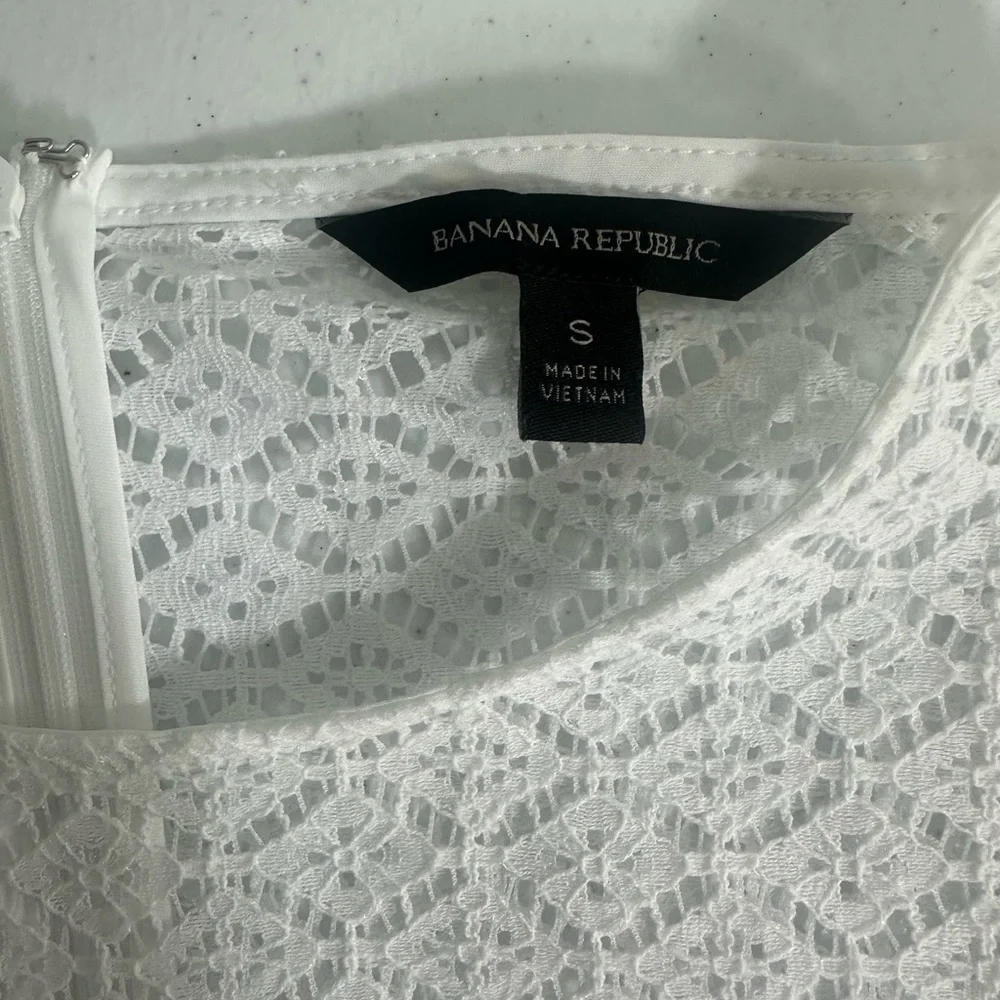 Banana Republic Blouse Womens Small white Lace Long Sleeve Lined Eyelet Top